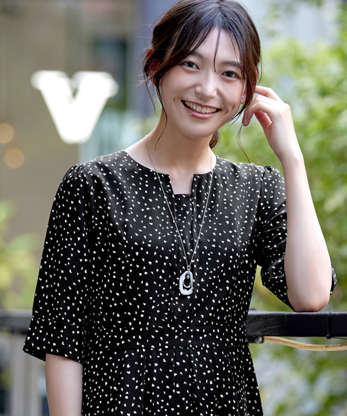 変形ドット柄ワンピース