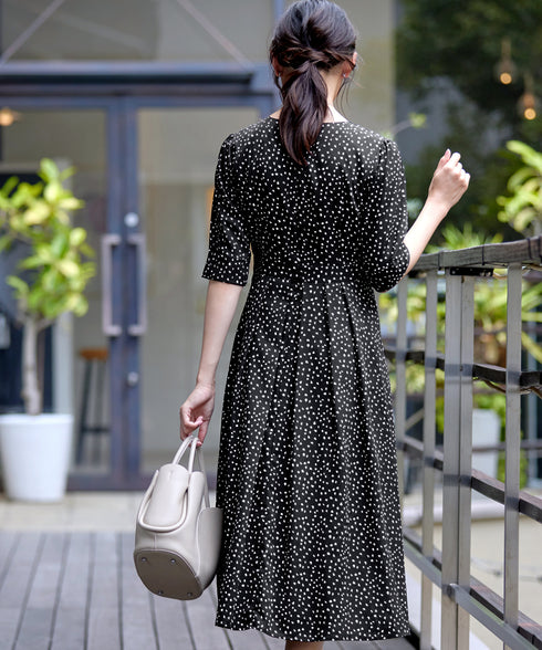 変形ドット柄ワンピース