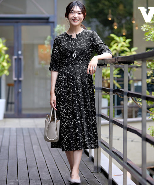 変形ドット柄ワンピース
