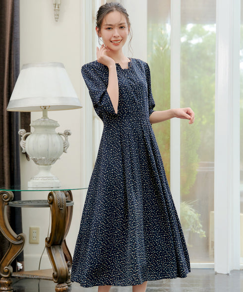 変形ドット柄ワンピース