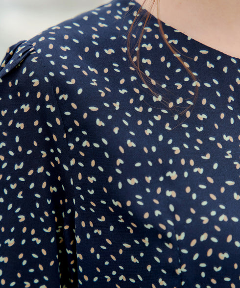 変形ドット柄ワンピース