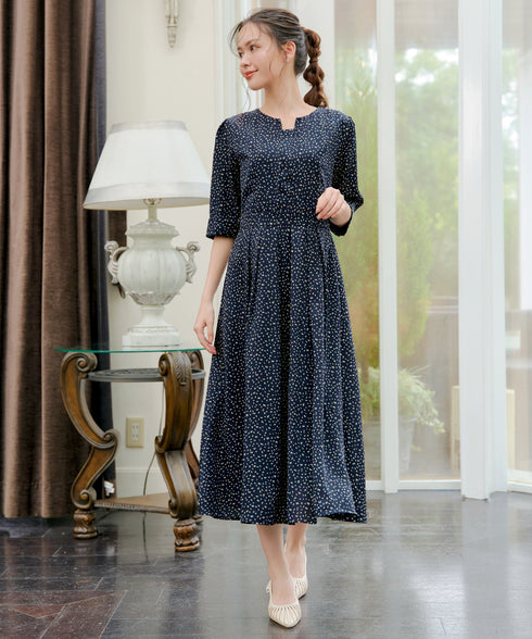 変形ドット柄ワンピース