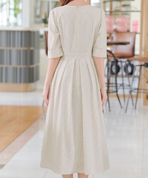 変形ドット柄ワンピース