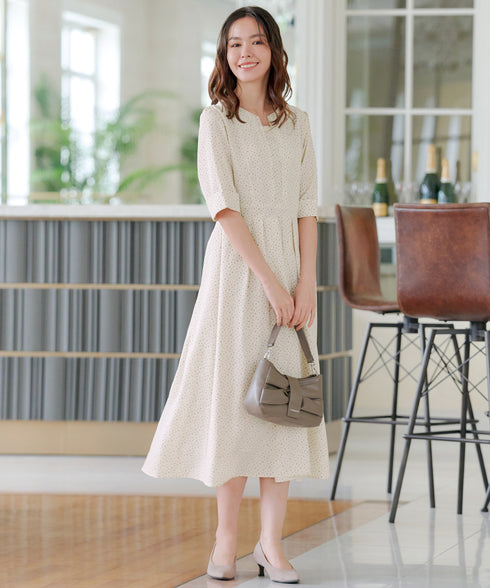 変形ドット柄ワンピース