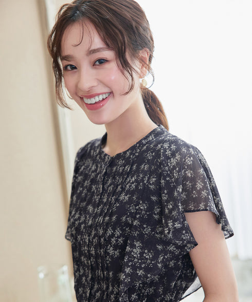 【小倉優子さん着用】フレアスリーブ柄ワンピース