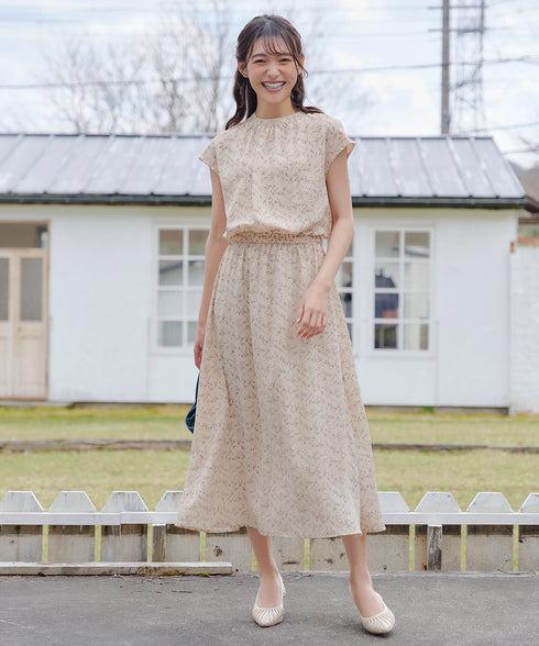 花柄フレンチスリーブワンピース