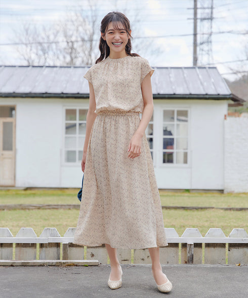 花柄フレンチスリーブワンピース