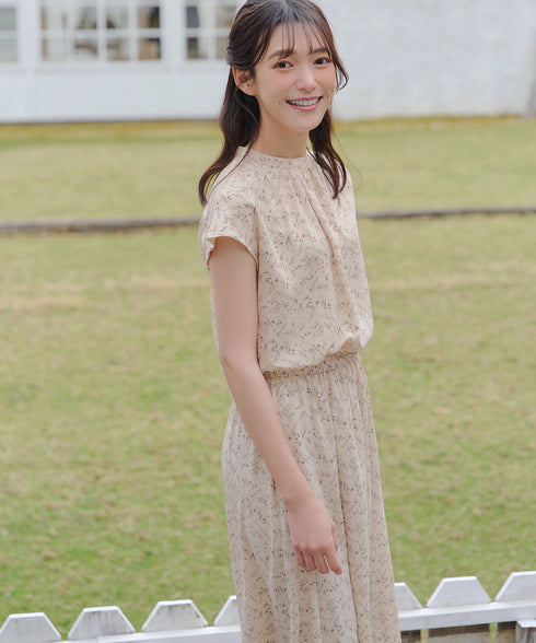 花柄フレンチスリーブワンピース