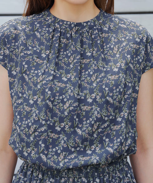 花柄フレンチスリーブワンピース