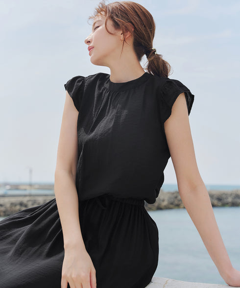 フリル袖ワンピース