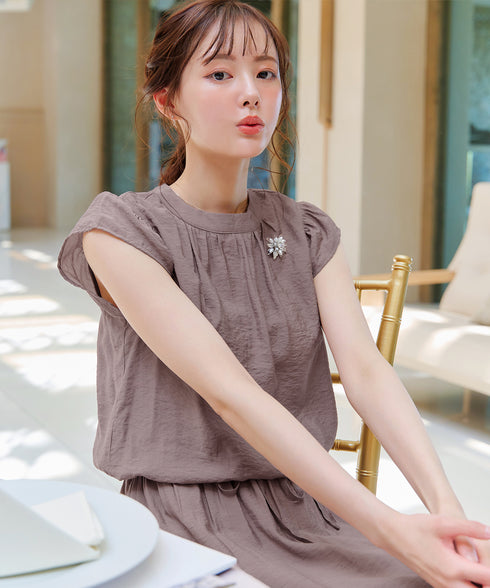 フリル袖ワンピース