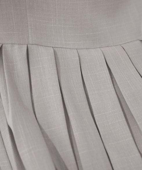 プリーツワンピース