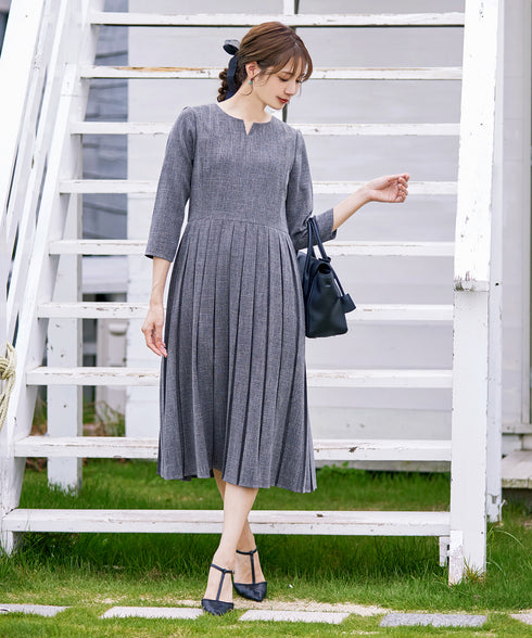 プリーツワンピース