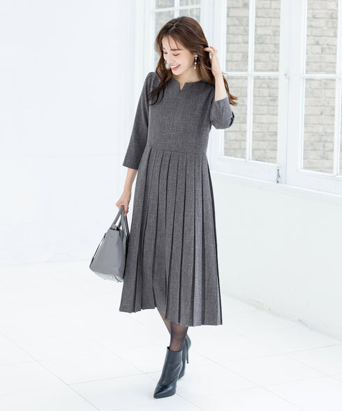 プリーツワンピース