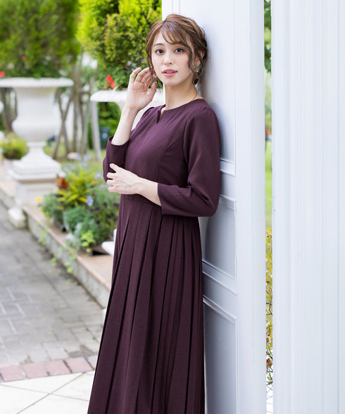 プリーツワンピース