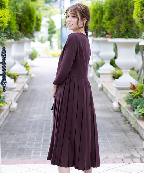 プリーツワンピース