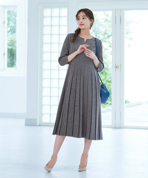 プリーツワンピース