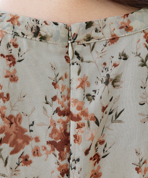 【新色追加】花柄フリルドレープワンピース