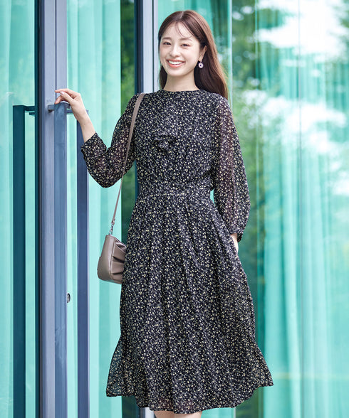 【新色追加】花柄フリルドレープワンピース