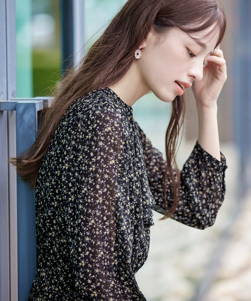 【新色追加】花柄フリルドレープワンピース