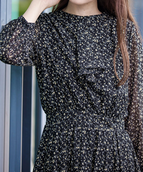 【新色追加】花柄フリルドレープワンピース