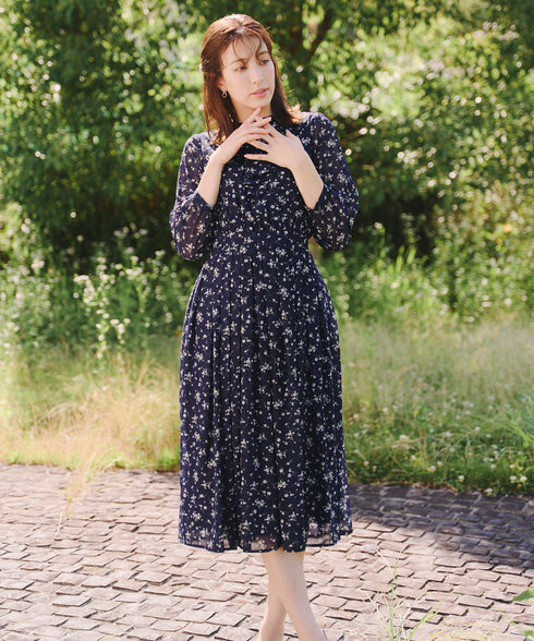 【新色追加】花柄フリルドレープワンピース