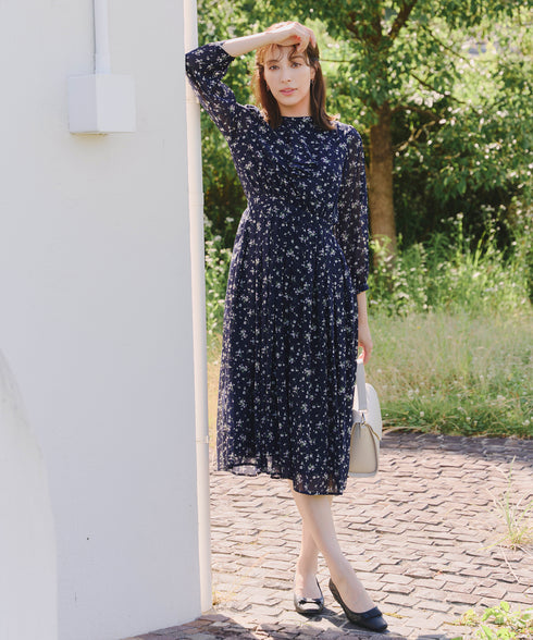 【新色追加】花柄フリルドレープワンピース