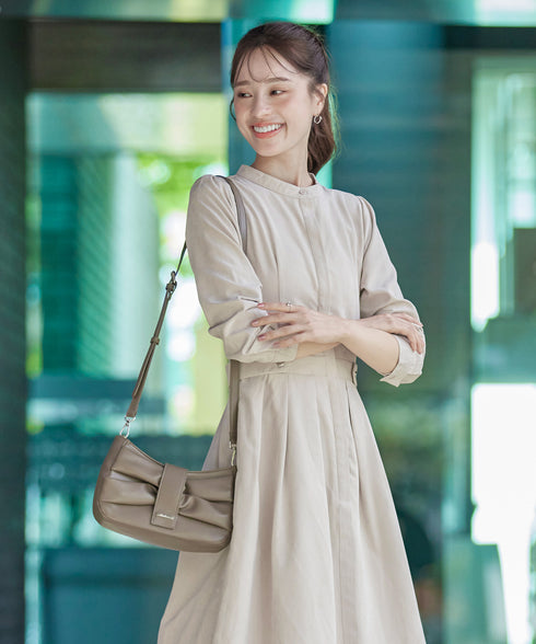 ピーチスキンバンドカラーワンピース