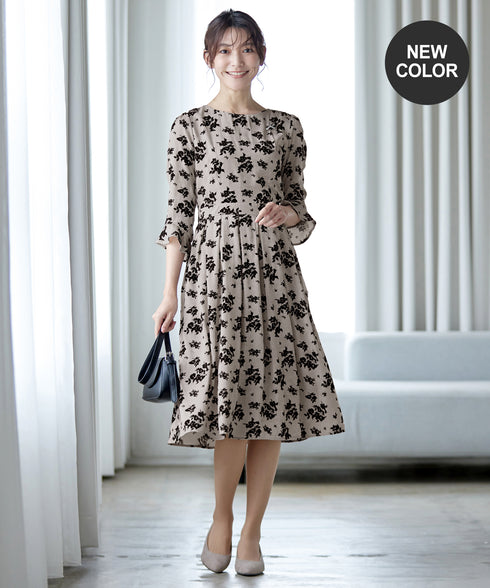 【安田美沙子さん着用 / 新色追加】 フラワーフロッキーワンピース