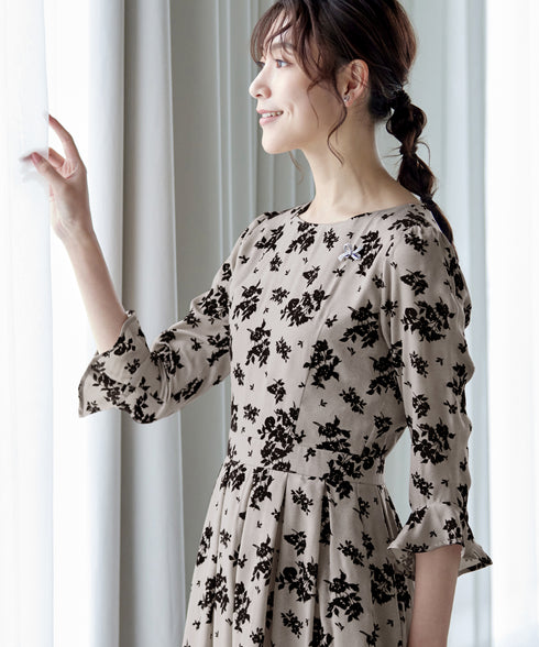 【安田美沙子さん着用 / 新色追加】 フラワーフロッキーワンピース