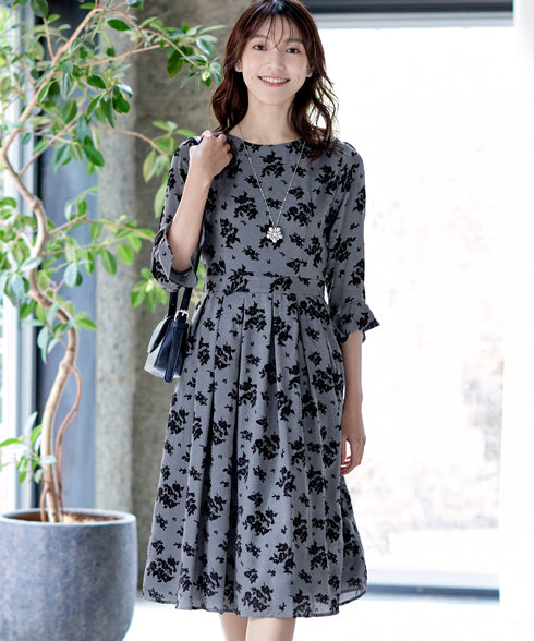 【安田美沙子さん着用 / 新色追加】 フラワーフロッキーワンピース