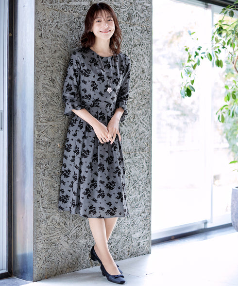 【安田美沙子さん着用 / 新色追加】 フラワーフロッキーワンピース