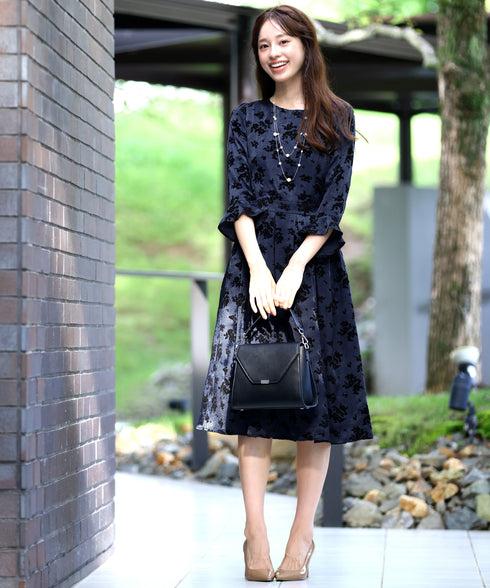 【安田美沙子さん着用 / 新色追加】 フラワーフロッキーワンピース