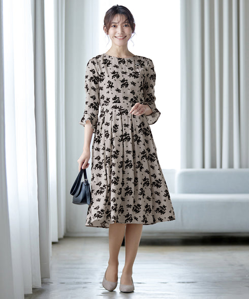 【安田美沙子さん着用 / 新色追加】 フラワーフロッキーワンピース