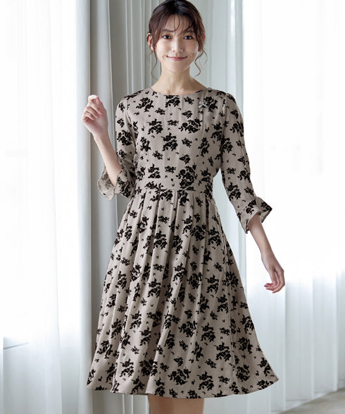 【安田美沙子さん着用 / 新色追加】 フラワーフロッキーワンピース