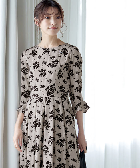 【安田美沙子さん着用 / 新色追加】 フラワーフロッキーワンピース