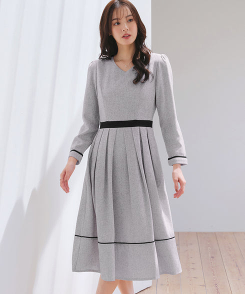 配色パイピングフレアワンピース