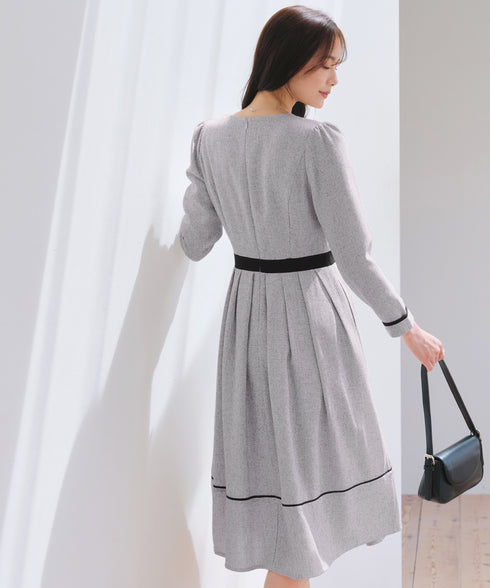 配色パイピングフレアワンピース