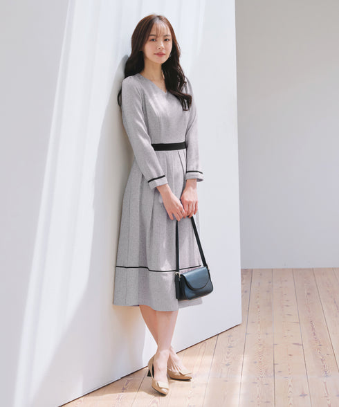 配色パイピングフレアワンピース