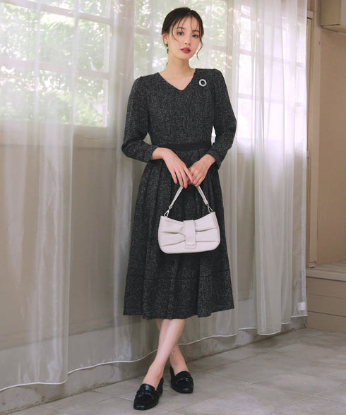 配色パイピングフレアワンピース