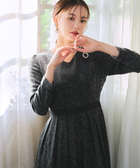 配色パイピングフレアワンピース