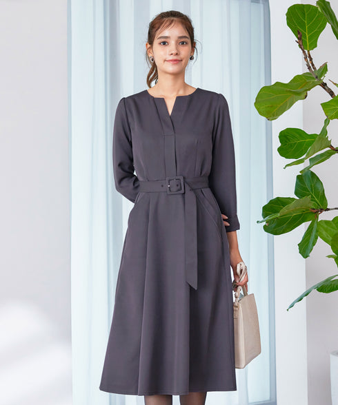 ベルト付キーネックポケットワンピース