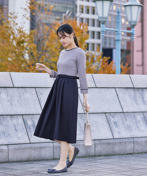 【アウトレット】バックルベルト付き配色フレアワンピース