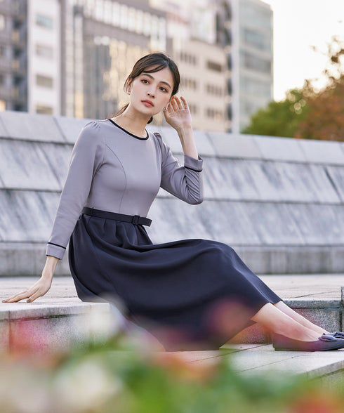 【アウトレット】バックルベルト付き配色フレアワンピース