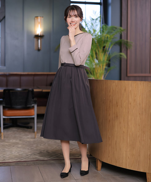 【アウトレット】バックルベルト付き配色フレアワンピース