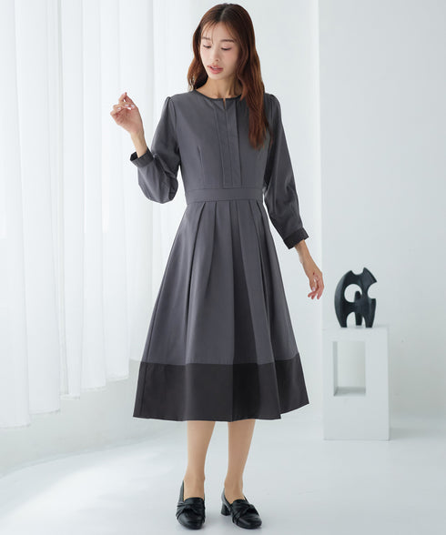 【安めぐみさん着用】 キーネックフレアワンピース