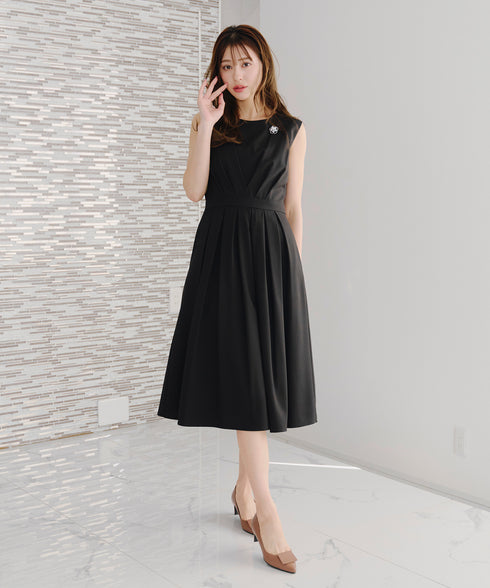 【選べる袖丈】 タックフレアワンピース