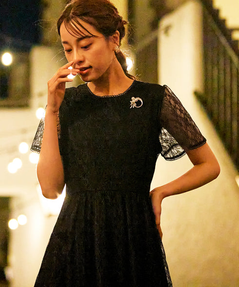 【アウトレット】フレアスリーブ総レースワンピース