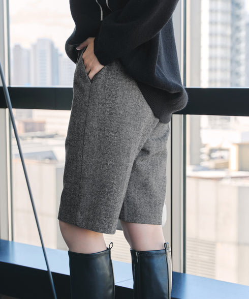 【安田美沙子さん着用】ウール調ヘリンボン柄キュロットパンツ