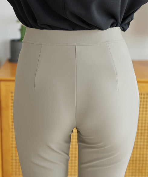 ローズファイン センターピンタックストレートパンツ